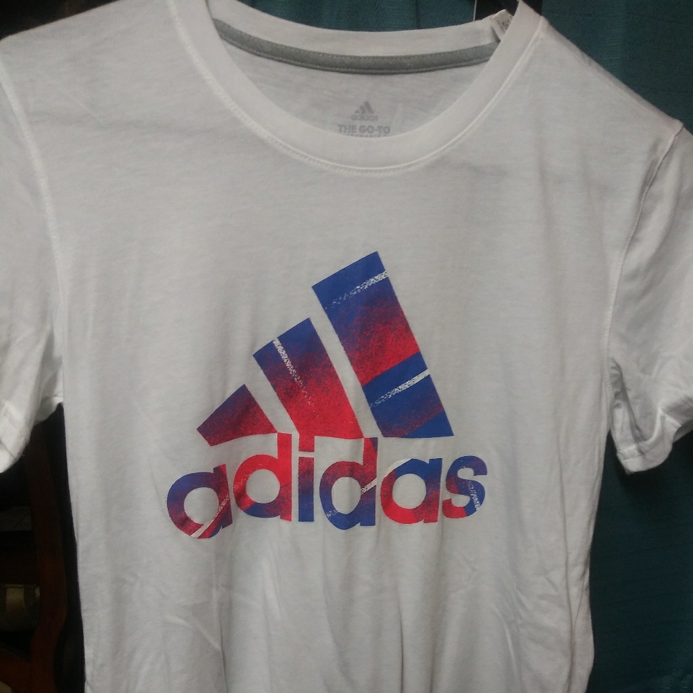 Adidas t-shirt